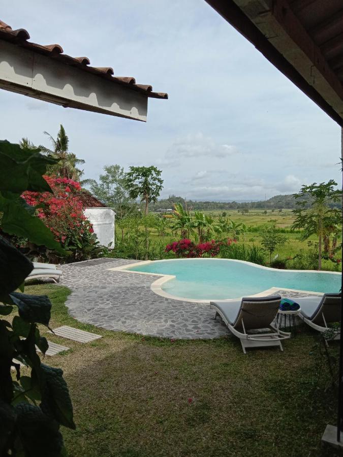 Sunmoonstarvillas Yogyakarta Jarakan Exterior photo