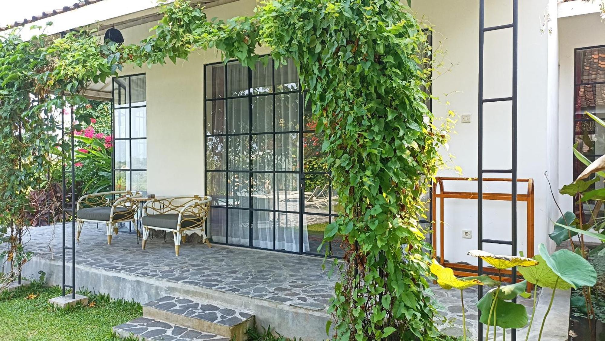 Sunmoonstarvillas Yogyakarta Jarakan Exterior photo